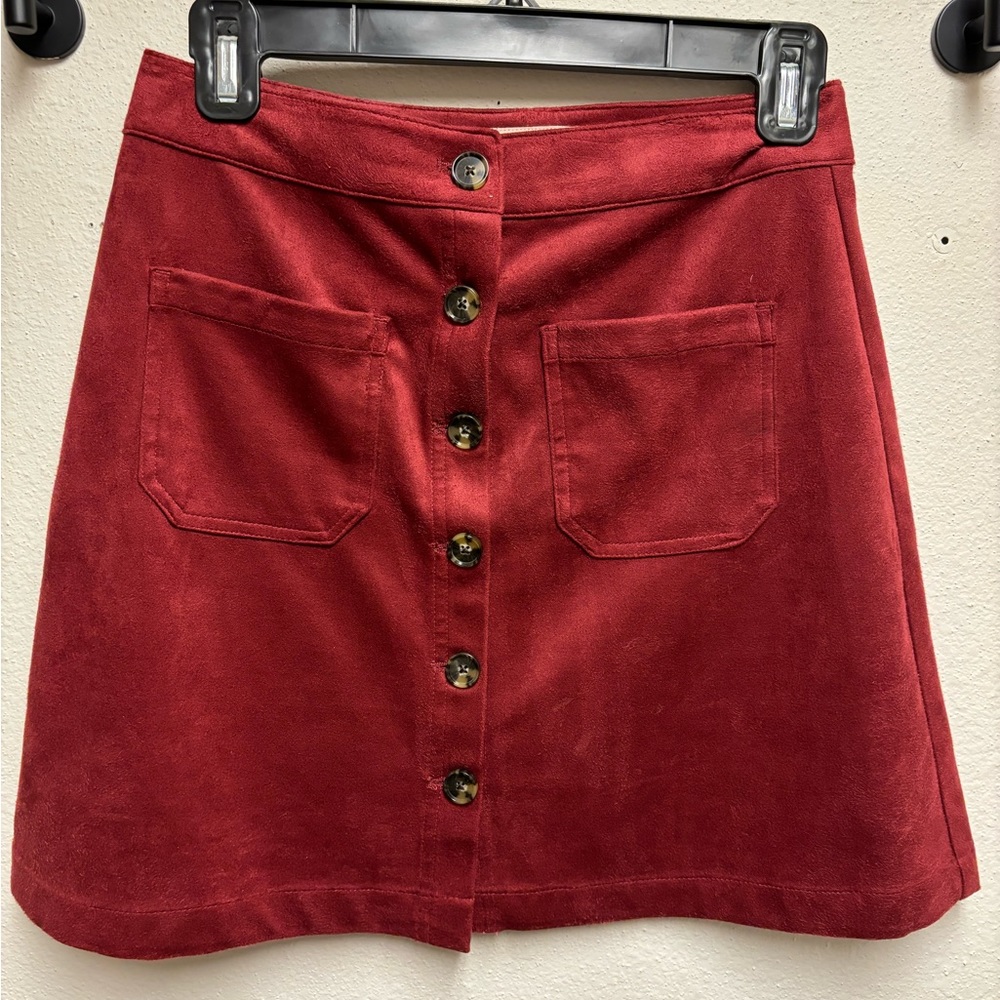 Marine layer skirt
